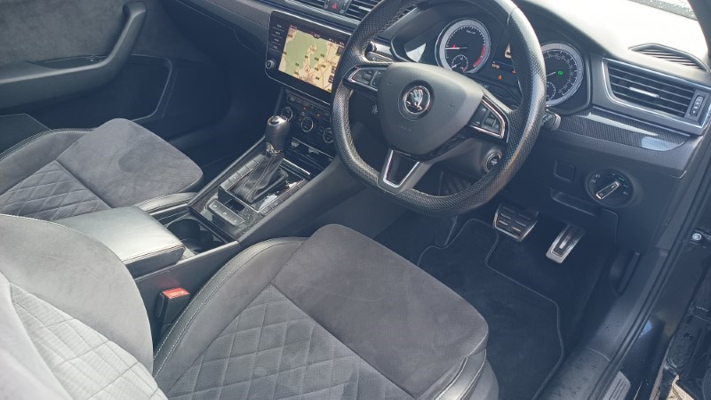 Skoda Superb Sportline Dsg (12)